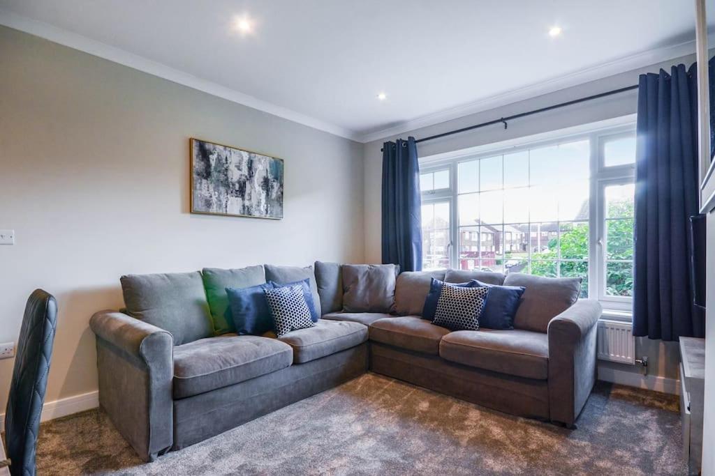 Potter'S Escape-Walking Distance From The Studios! Abbots Langley Exteriér fotografie