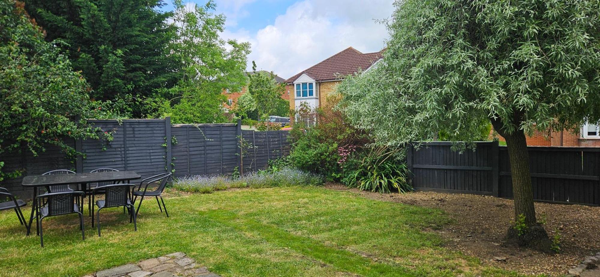 Potter'S Escape-Walking Distance From The Studios! Abbots Langley Exteriér fotografie